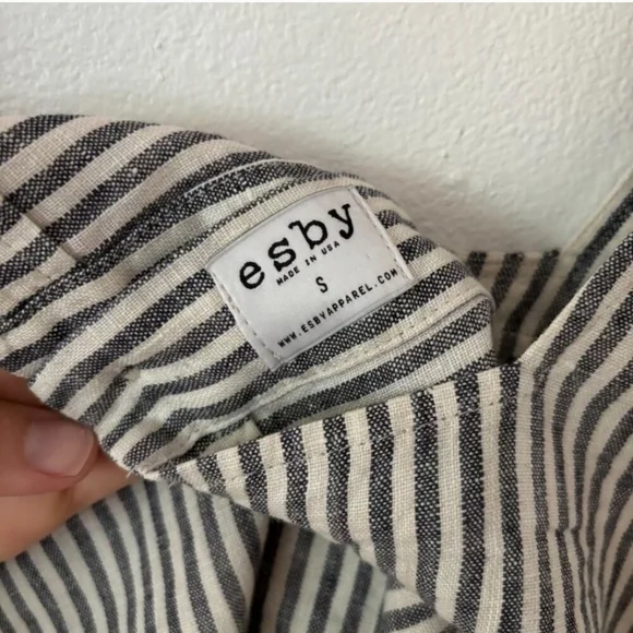 Esby linen top with buttons - Picture 3 of 3